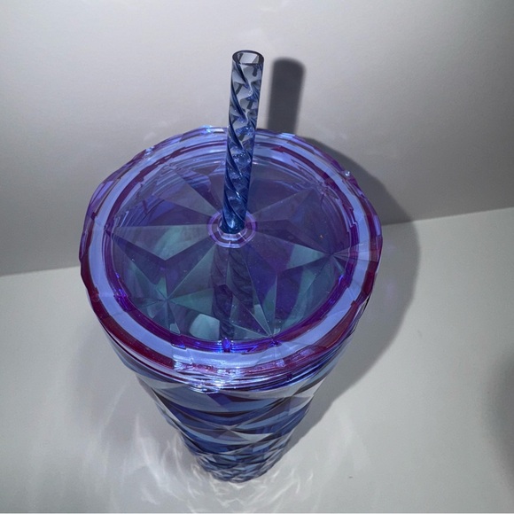 NEW Starbucks Spring 2024 Iridescent Periwinkle Prism Venti Cold Tumbler 24oz - Picture 3 of 3